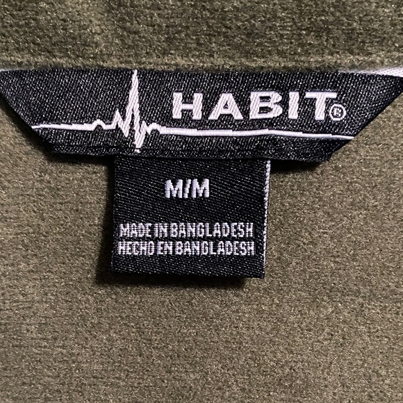 Habit Men's Camo Performance Jacket EUC - Picture 6 of 11